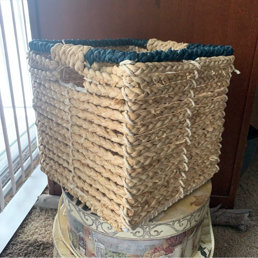 Braided Seagrass Basket Square 10x10x10 Blue Trim And Handles